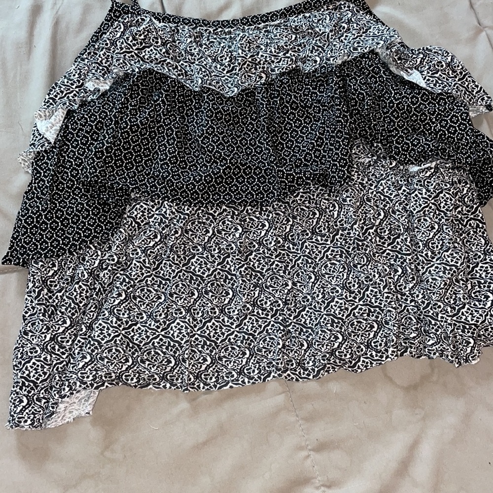 American Eagle Ruffled Layered Tank Top - Picture 3 of 6